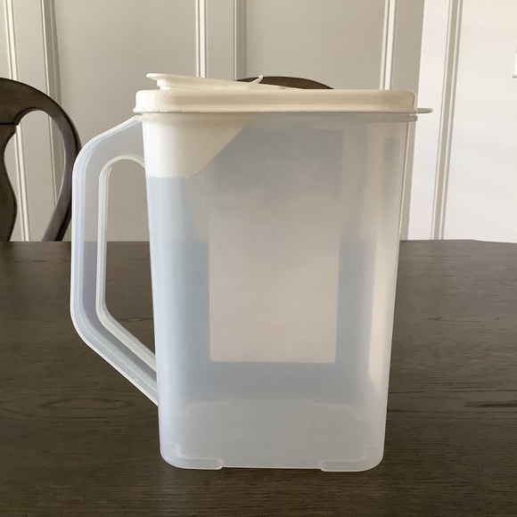 Flour Sugar Container- 4 Quart All Purpose Kitchen Organization and Storage USA - Picture 5 of 8